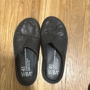 VIBA Black Leather Roma Mules